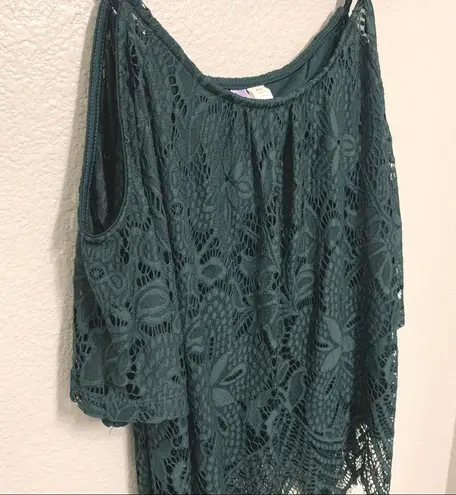 Open shoulder lace top Size XS