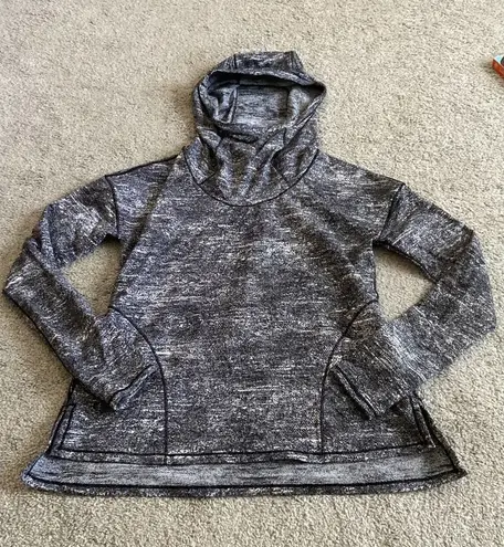 Lululemon  hoodie, lightweight.‎ Pull over size 6. thumbnail 1