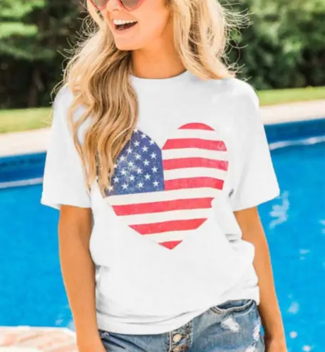 New Women’s Patriotic American Flag T