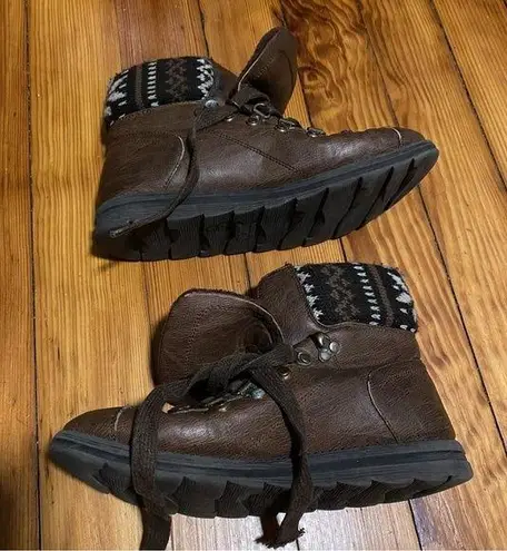 Fair Isles Ankle Muk Luks Size 8