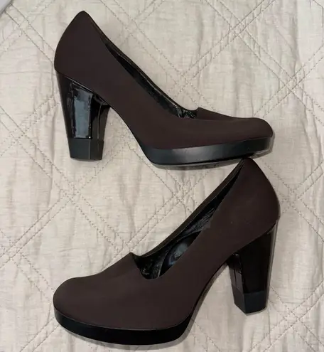 Taryn Rose Brown pump heels by Taryn 6.5