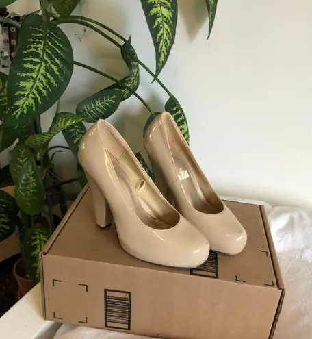 Forever 21 Nude Come Block Heel Glossy Heels