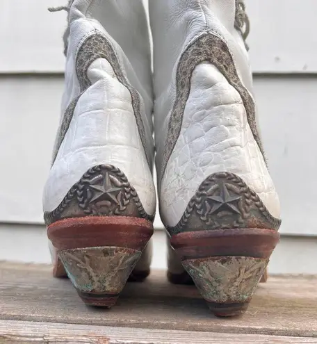 Vintage 80s white and tooled slouchy cowgirl western boots Size 8