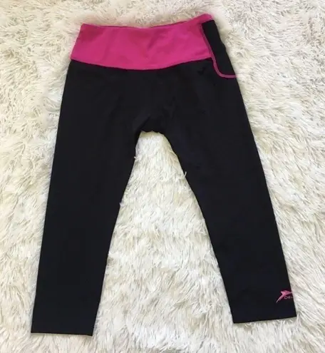 Delfin Women’s Spa Mineral Infused Exercise capris pink & black size Medium