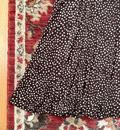 CHAPS brown with white dots cap sleeve V neck flowy dress