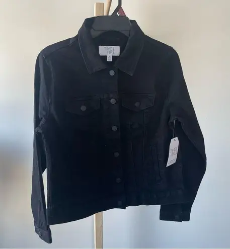 Time and Tru Women's Black Denim Jacket Size Small