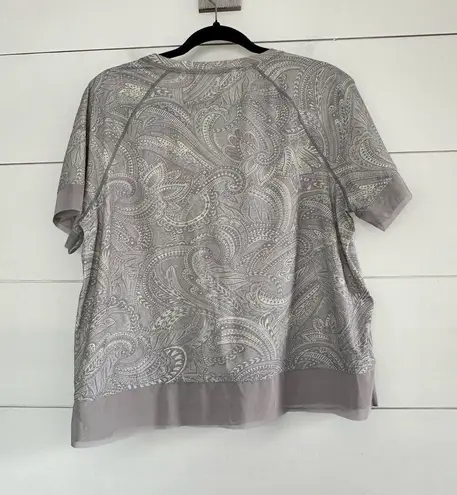 Lululemon  Women’s 12 Stripe in Stride Paisley Short Sleeve Tee