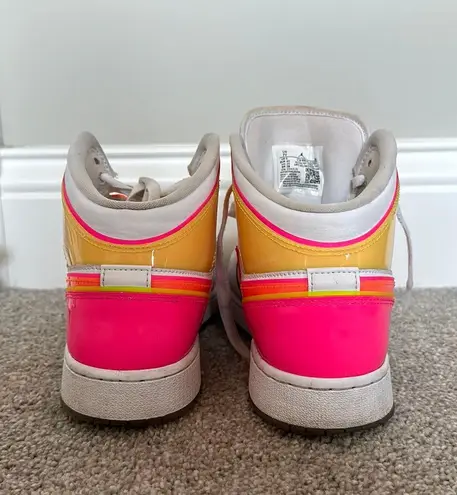 Nike Jordan 1 Mid Edge Glow