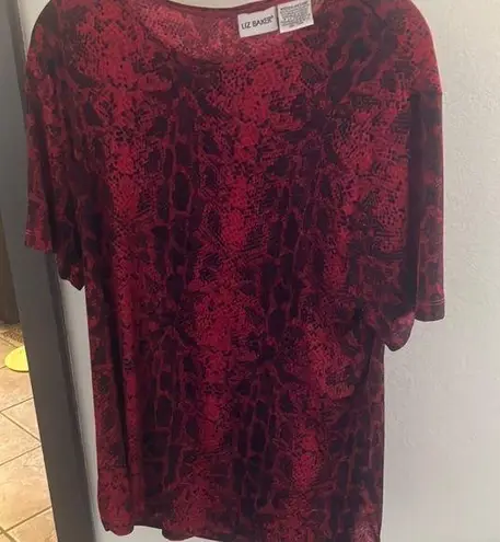 Liz Baker Red and Black Boxy Short Sleeve stretchy T-Shirt medium