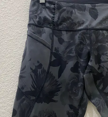 Lululemon Practice Daily Crop in Brisk Bloom Black Soot/Black Leggings Size 8 - Image 12