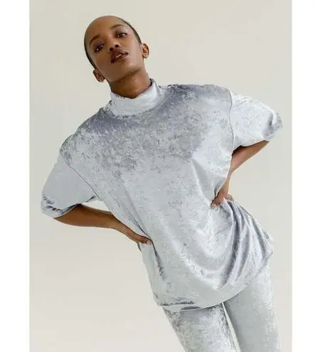 NEW Et Tigre Kenji Silver Metallic Velvet Velour Short Sleeve Mock Neck Top Sz S