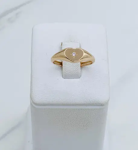 10k solid gold ring heart minimalist ❤️ Ring Size 7.5 ❤️ Rose gold Heart with cubic zirconia ❤️