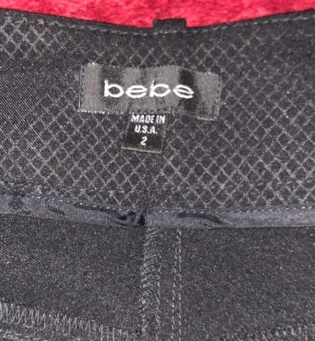 Bebe  cuffed capri’s