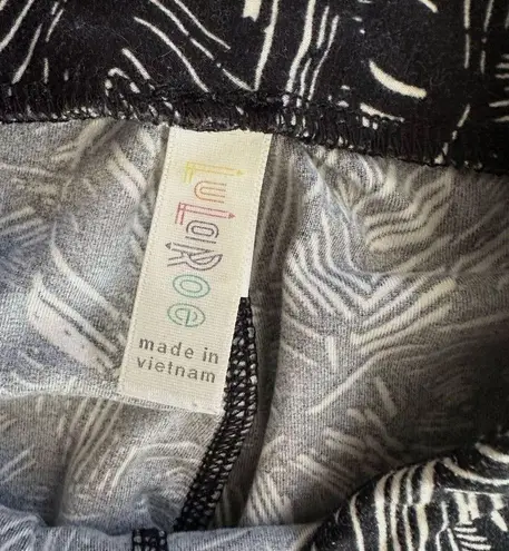 LuLaRoe  black and white leggings