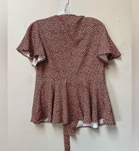 Women’s Red Brown Geometric Print Short Sleeve Tie Wrap Blouse Size Small