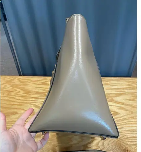 Mario Valentino CAMILLA LEATHER TOTE Taupe