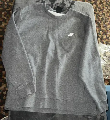 Nike Gray Crewneck Sweatshirt