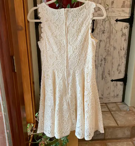 City Triangles Lace/crochet dress cream color