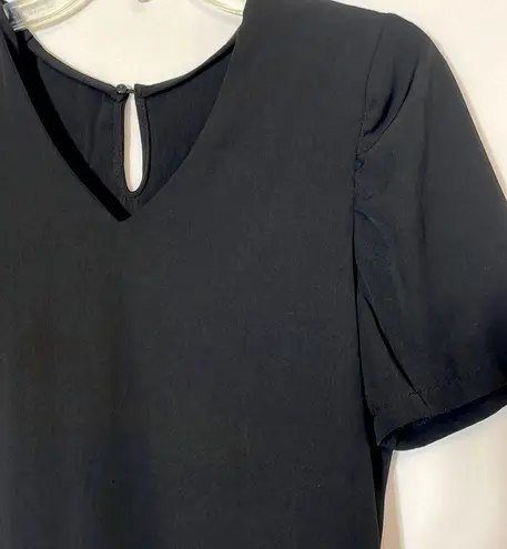 Goodnight Macaroon V-neck shift dress with multi tiered checkered ruffles and short sleeves