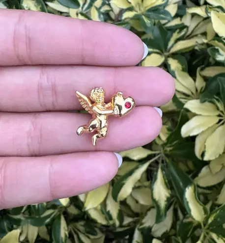 Vintage Gold Angel Heart Pin