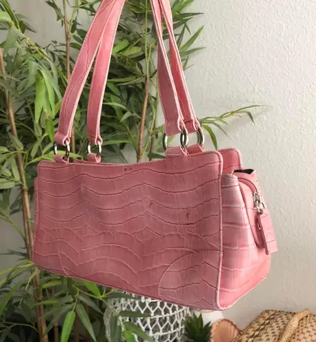 2000s Pink crocodile print faux leather shoulder baguette hand bag purse #fairycore