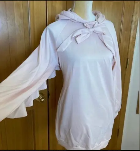 Lavishly Paris NWT, Apricot Ruffled Back Women’s Oversized Hoodie.