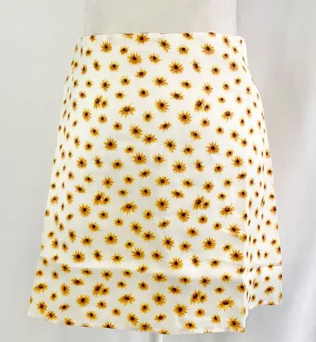 We Wore What New Daisy Print Floral Mini Slip Skirt Ivory Multi Size Small