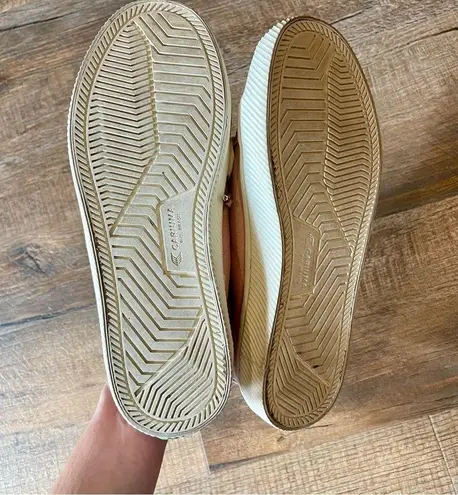 Cariuma Oca Low Canvas Sneakers in Rose Pink Size 7