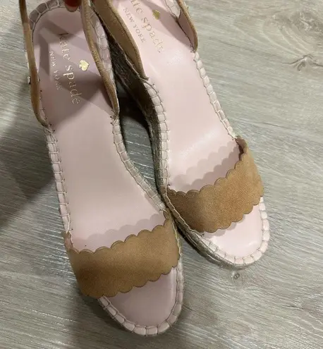 Kate Spade 𝅺 mennie Tan Wedge Sandals Size 7