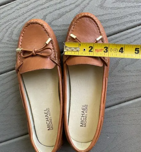 Michael Kors Like New- MK leather Shoes woman SZ 7.5