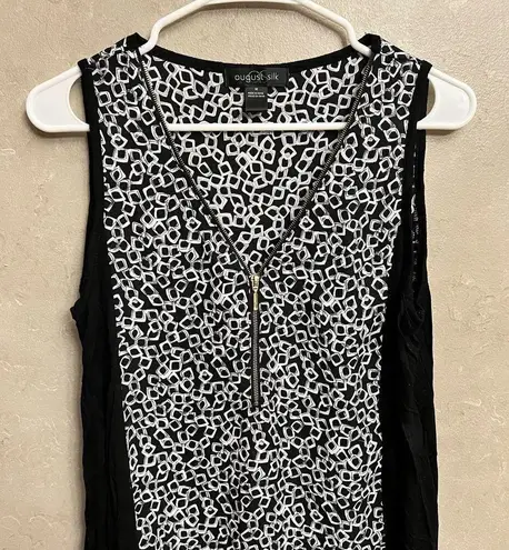 August Silk Zipper Front Geometric Black & White Tank Size Medium Lightweight