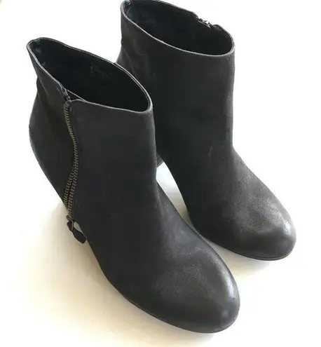 Saucony Chunky Heeled ankle boots Booties Shoes Black Suede Womens Size 9.5M