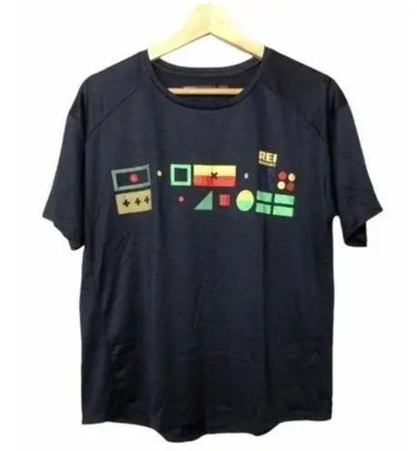 REI Dark Blue Screen Gamer Print Crew Neck Athletic T