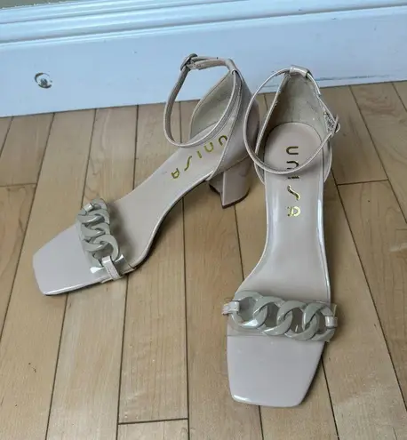 Unisa Nude Neutral Chain Link Detail Heels Sandals Size 9.5 Patent