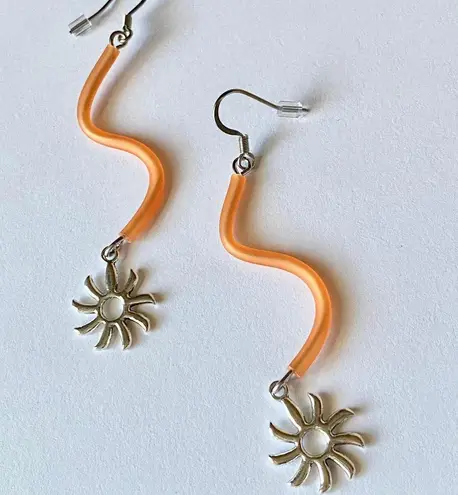 Handmade unique retro boho funky hippie style sun dangle earrings☀️