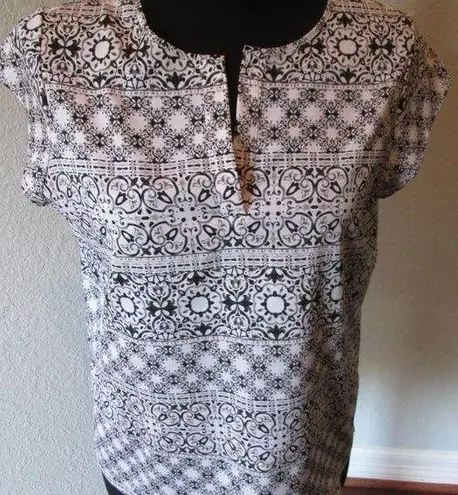 Ivanka Trump short sleeve blouse - Size Medium