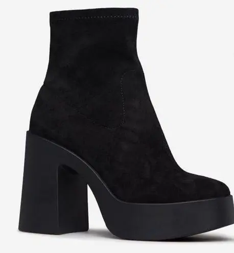 Shoe Dazzle Pegah Boot