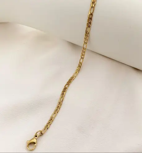 Gold 3mm Figaro Chain Link Necklace