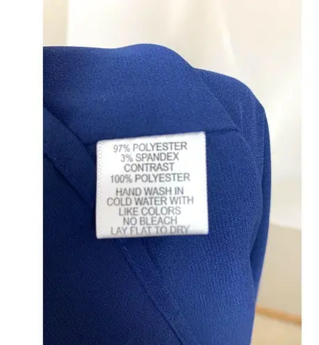 Gibson Calla Keyhole Halter Neck Dress