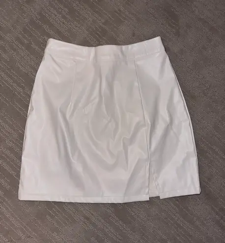 Entro Faux White Leather Mini Skirt