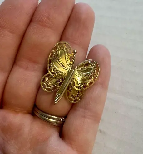 Vintage Gold Tone Small Dainty Butterfly Pin Brooch Estate Fairycore