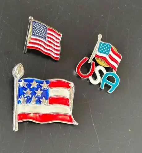 Set Of 3 USA Flag Enamel Lapel Pins Patriotic Design Gold