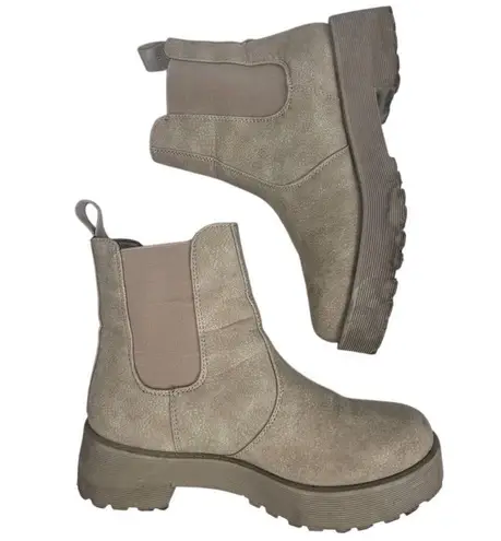 Dirty Laundry Women's Margo Chelsea Boot Brown Size 9 Ankle Chunky Heel