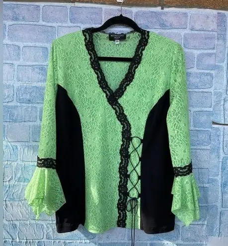 Michellena Amour paris lace bell arm blouse size 46/1X Green