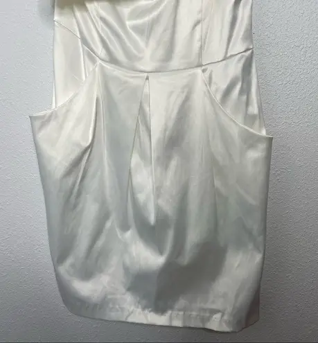 Ruby Rox New White One Shoulder Pocketed Dress with Flower Detail size 11
