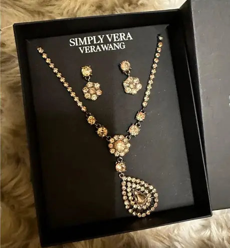 Simply Vera Vera Wang Gold Necklace with Teardrop Pendant