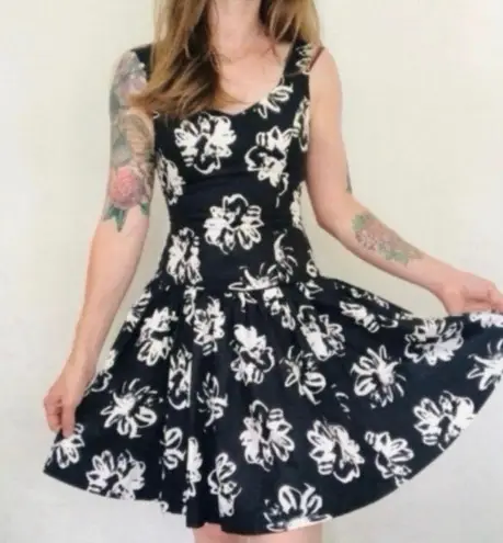 Laura Ashley Vintage Black Floral Mini Dress Fitted Silhouette Drop Waist Sweetheart