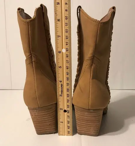 Dolce Vita Koolson tan faux suede ankle boots women size 7.5