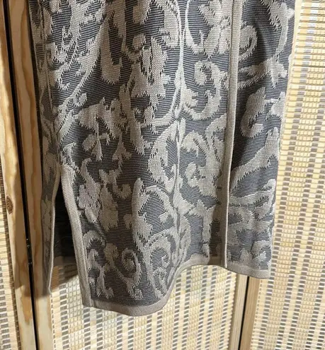 Jacques Vert Vintage 1990s Long Black and Tan Knit Sweater Vest Large?