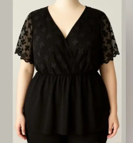 NWT!Elegant Black Floral elastic waist top Size 30 or 6X